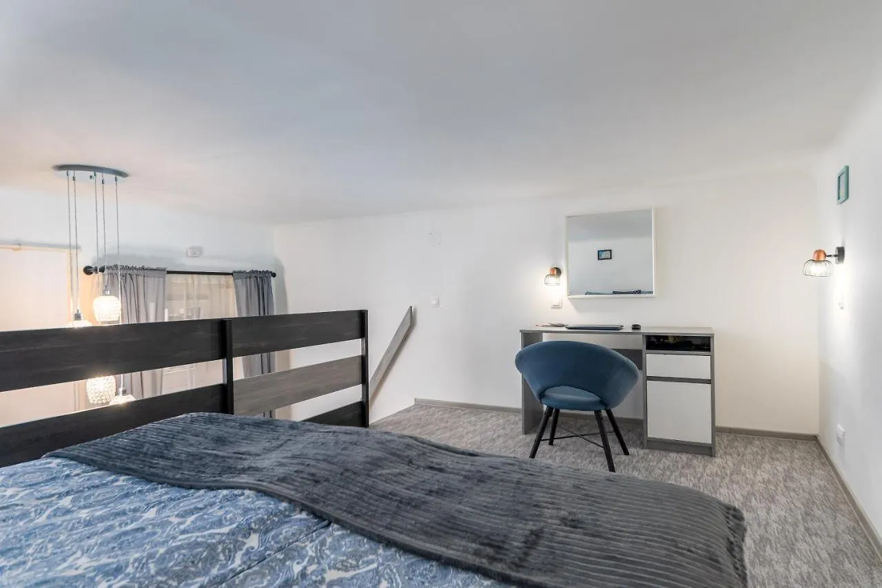 Astoria Blue Apartment Budapest